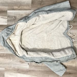Billabong Sherpa lined anorak jacket m size 10